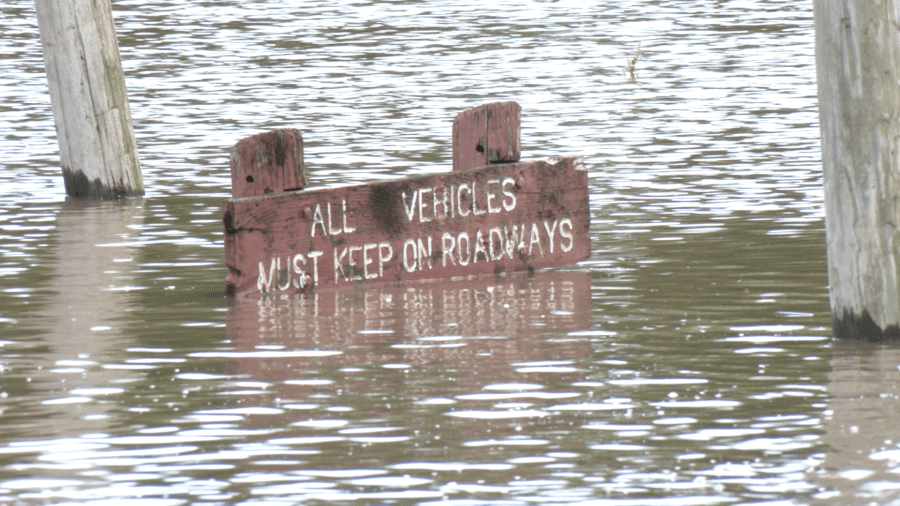 Neosho River flooding causes Ottawa County road closures