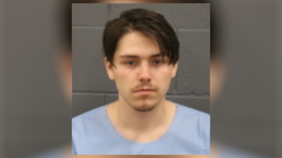 Missouri man charged with stabbing girlfriend's father after alleged Facebook post