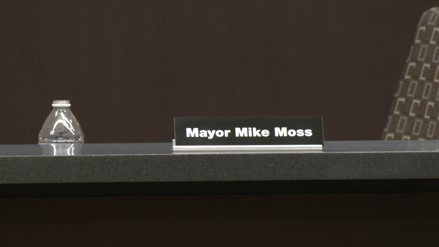 Carl Junction mayor suspended by city council