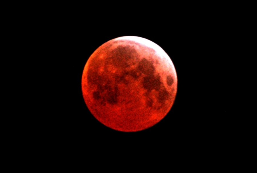 Lunar Eclipse to take over the night sky in NE Kansas