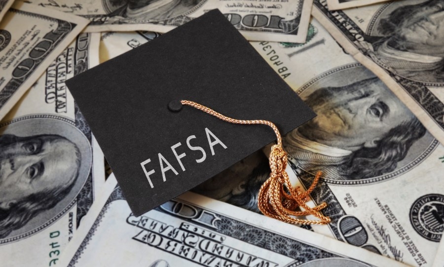 Controversial FAFSA high school graduation requirement removed in Kansas