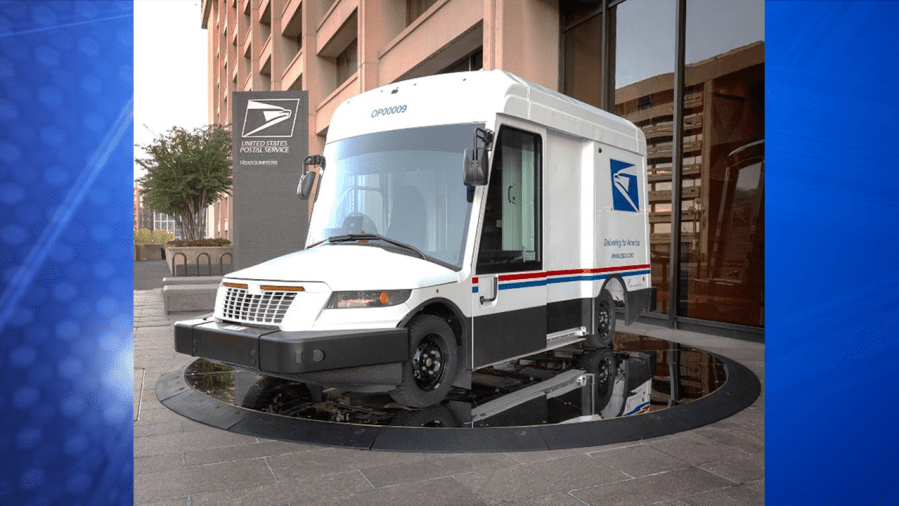 What are the new mail delivery vehicles being used in Topeka?