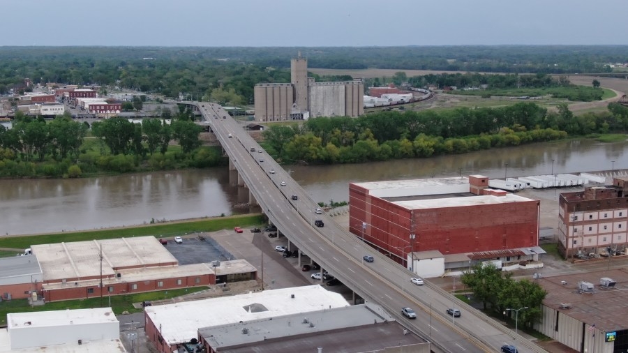 What changes are coming to the Kansas Avenue Bridge in 2026?