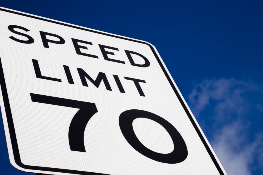 Can you get in trouble for driving too slowly on the highway in Kansas?