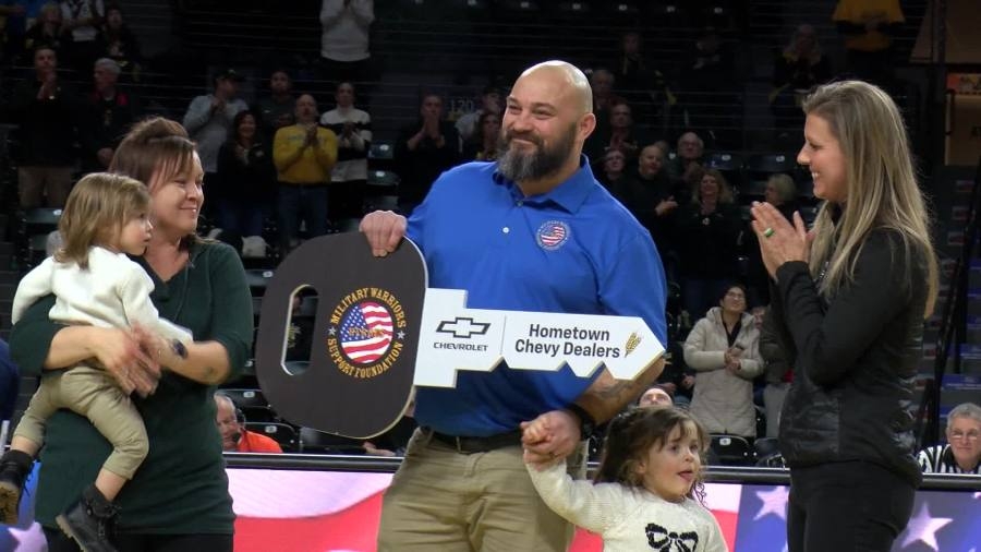Kansas veteran receives free SUV at Wichita State game