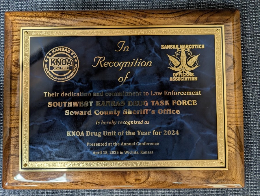 Kansas task force recognized for fighting drug trafficking