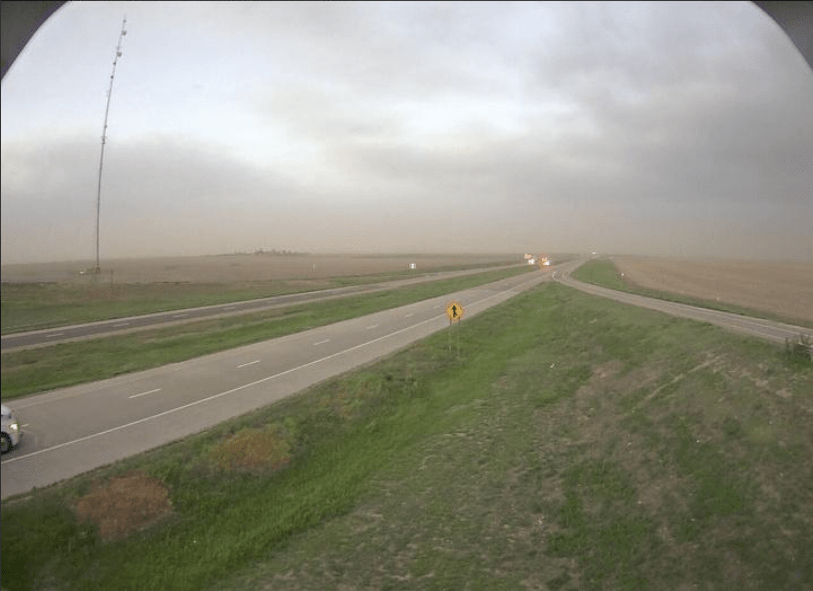 Blowing dust closes down I-70 in western Kansas