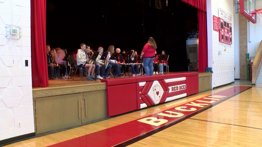 Community steps up to create pep band with no band teacher