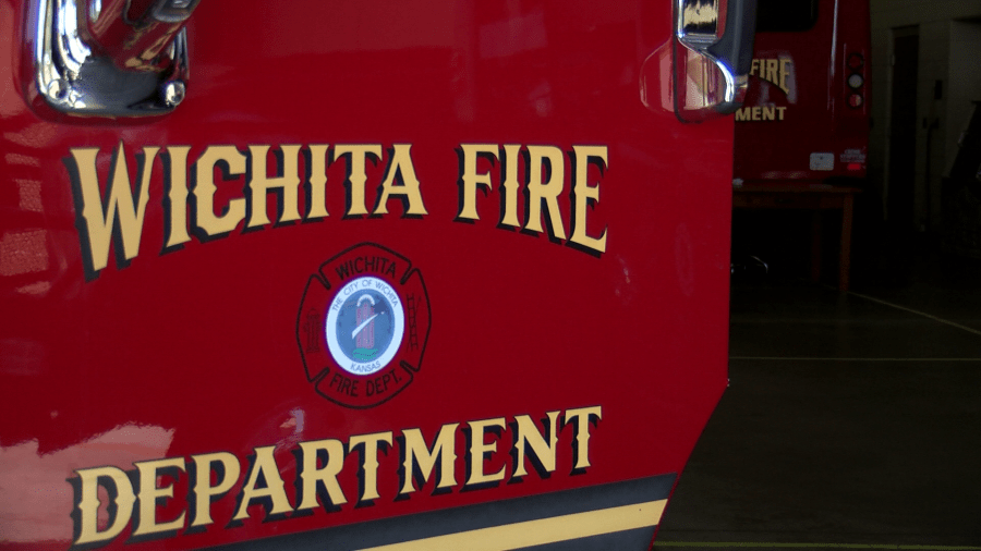 4 dogs rescued from Wichita apartment fire