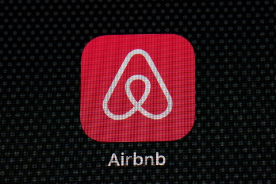 Airbnb offers free housing to residents affected by San Diego plane crash