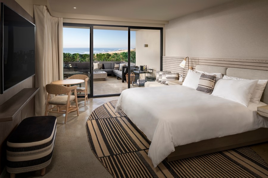 A luxury resort in California recently banned kids. Is that legal?