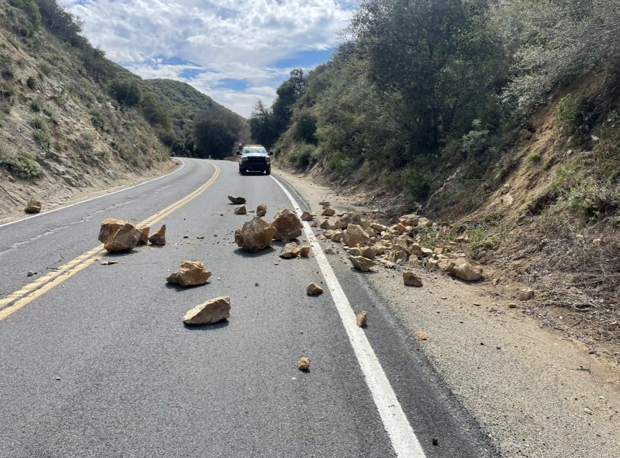 Earthquake shakes San Diego, causing road closures and rockfalls