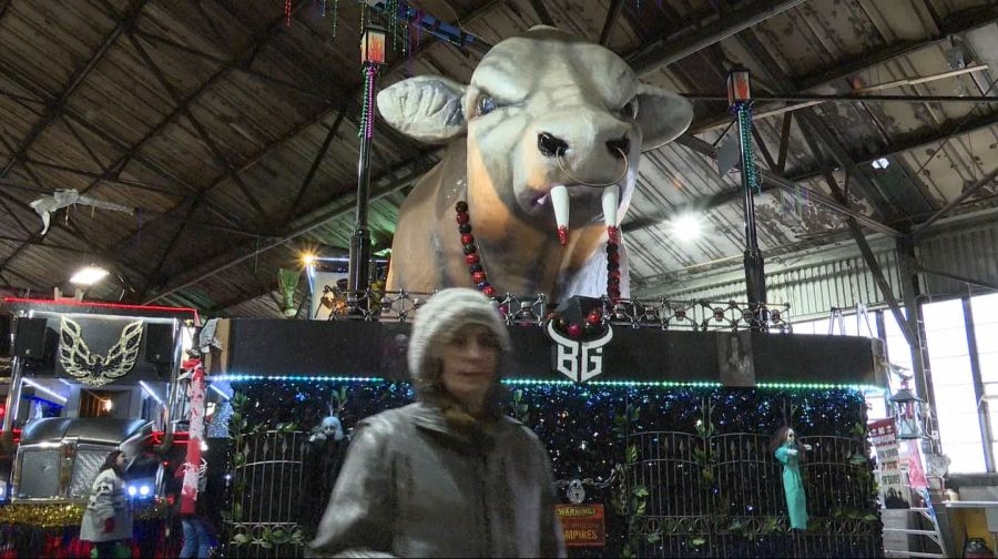 Krewe of Centaur opens annual float-loading party to the community