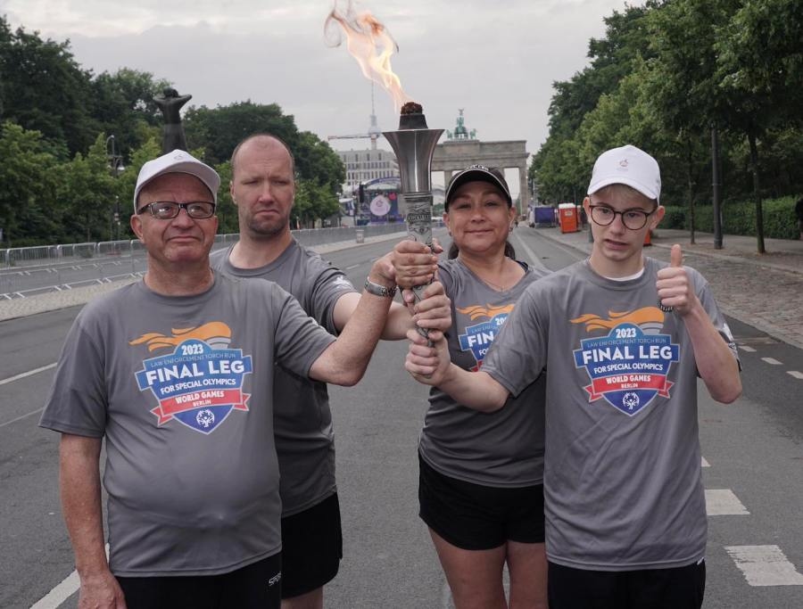 SPD lieutenant tapped to carry Special Olympics ‘Flame of Hope'
