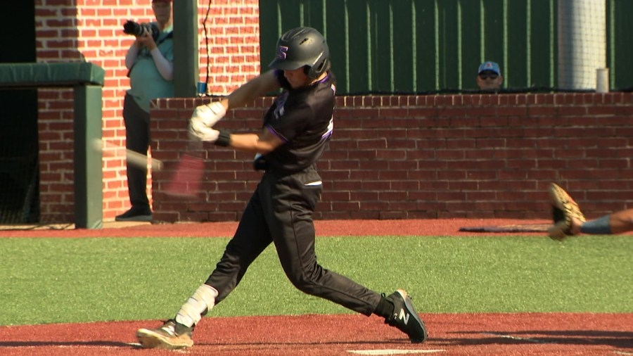 Ryan Davenport shines as Pilots secure 53rd consecutive win