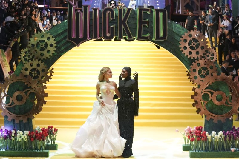 Free Wicked Sing-Along: themed drinks, meet-and-greet