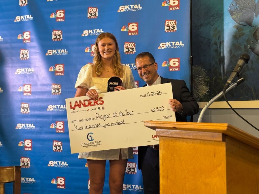 Kinley Smith wins Landers Dodge Player of the Year Scholarship