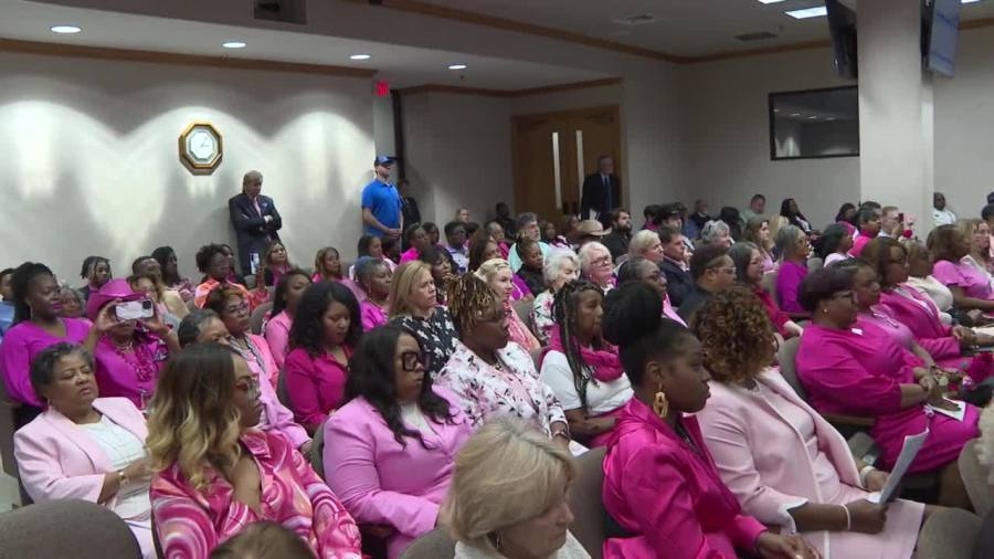 Shreveport City Council honors Women's History Month