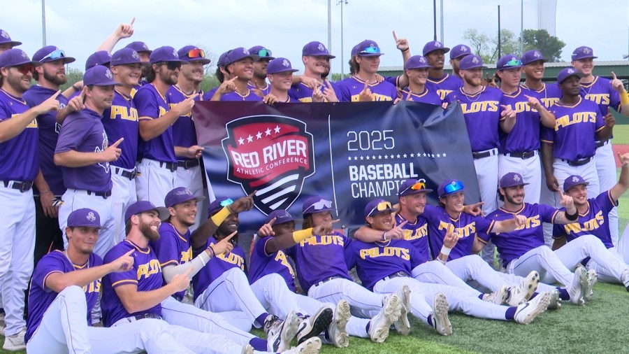 LSUS stacks on another sweep; Pilots improve to 44-0