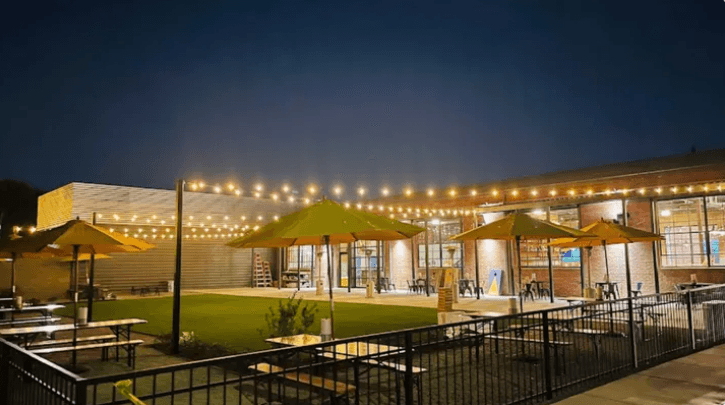 Bossier City restaurant faces closure amid licensing delays, mounting debt