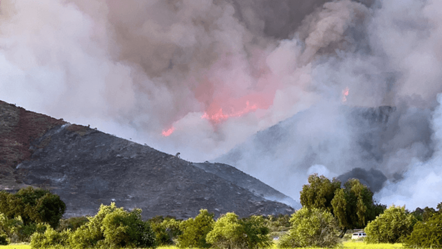 Evacuation warnings in place for part of Riverside County due to San Diego County wildfire