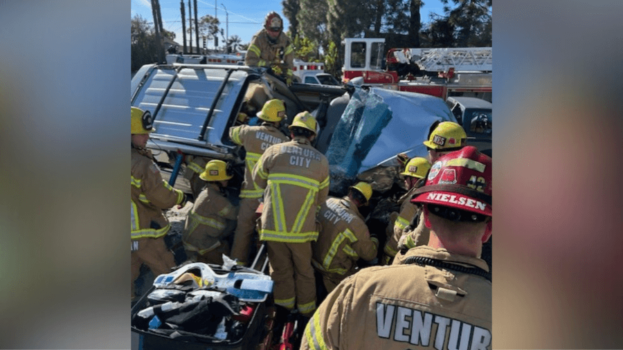2 patients extricated, 4 hospitalized in Southern California crash