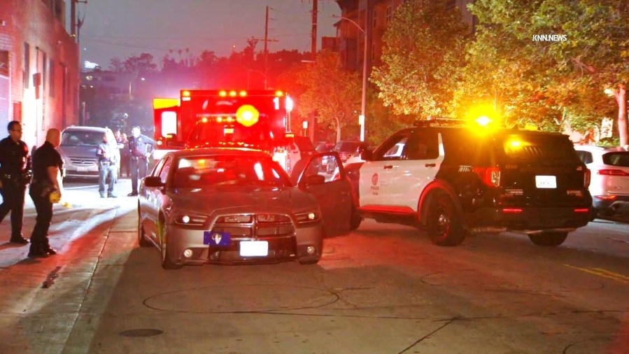 Man found shot inside car in Lincoln Heights; suspects flee on electric scooter