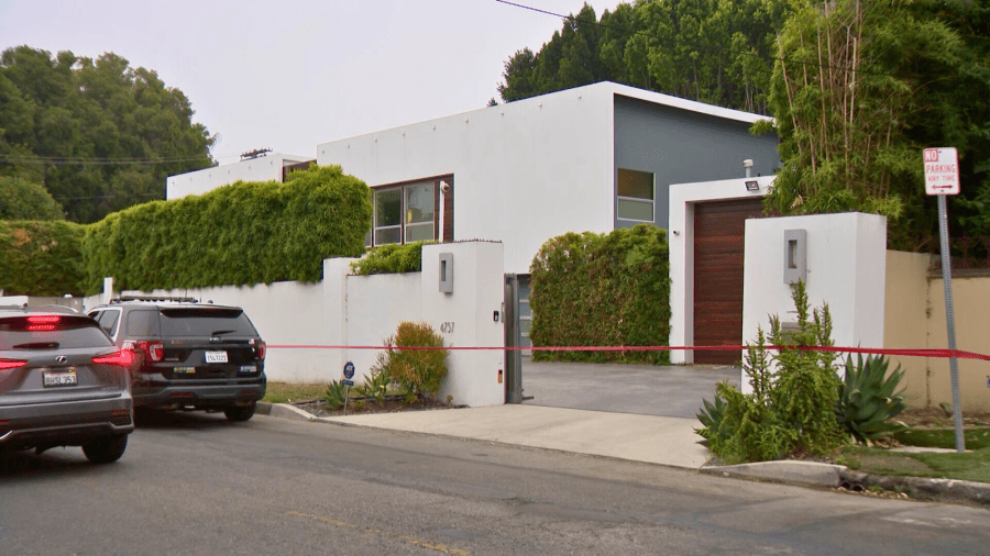 2 shot and killed inside upscale Los Angeles home; no one in custody