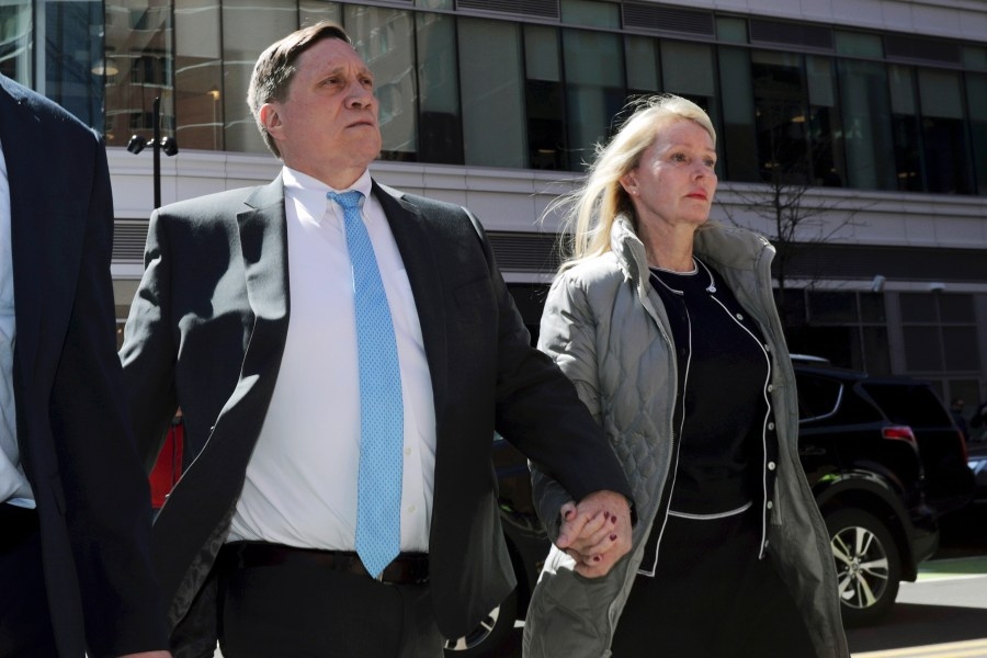 Father sues USC, Netflix over Varsity Blues scandal after his conviction was overturned