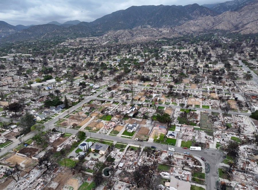 USC Keck Medicine's major donation to students affected by Eaton Fire