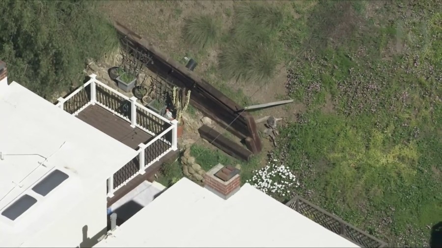 LAFD responds to Beverly Crest home after retaining wall begins to buckle
