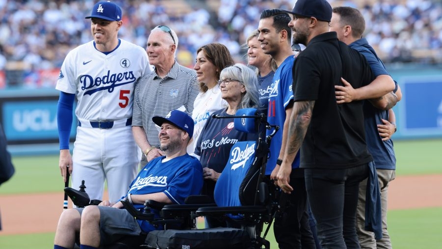 Beloved coach diagnosed with ALS receives custom wheelchair from Dodgers, Freeman