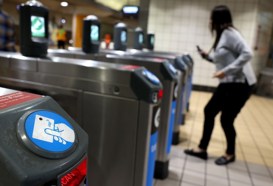 ‘Tap to Exit' requirement arrives at Los Angeles Union Station