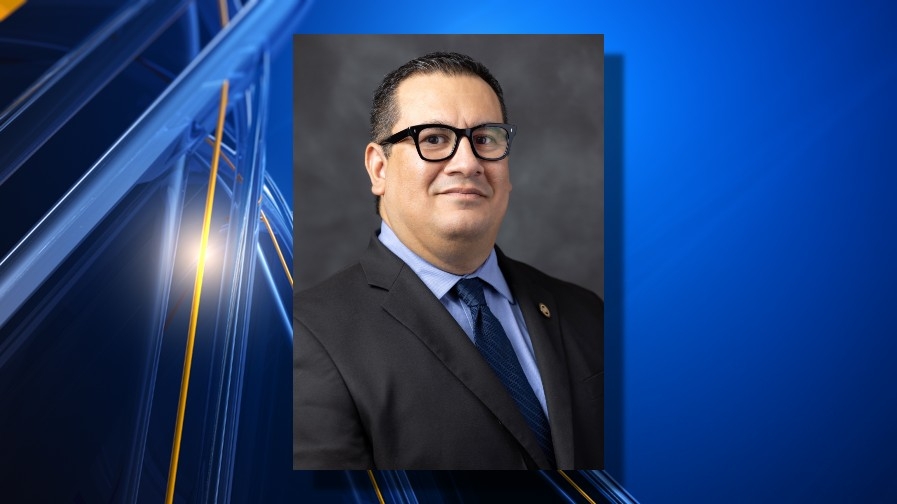 Del Valle HS assistant principal chosen as DoD STEM Ambassador