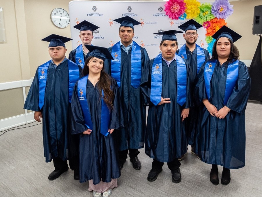 El Paso hospital celebrates Project Search students