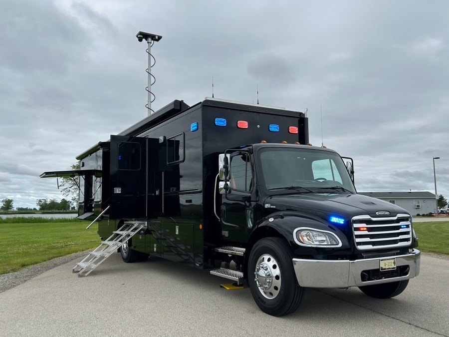 Illinois State Police deploy new command vehicle