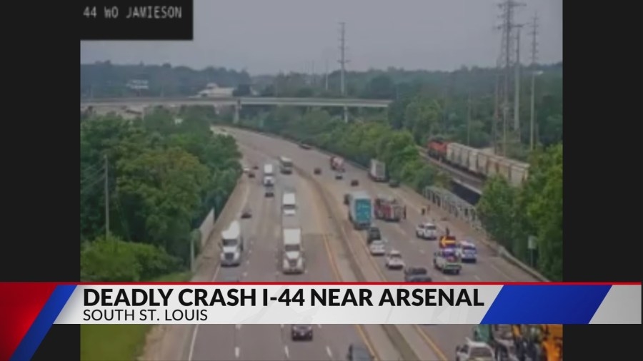 Teen killed in multi-vehicle crash in south St. Louis