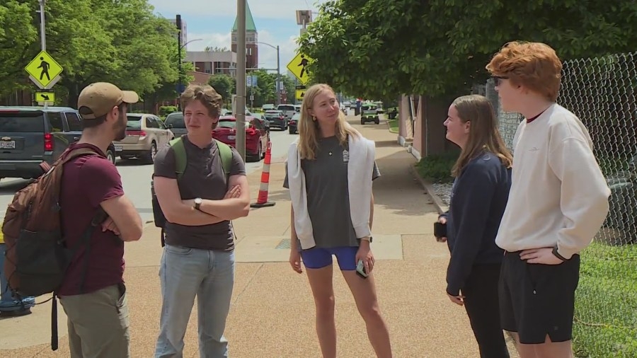 SLU students celebrate selection of new pope