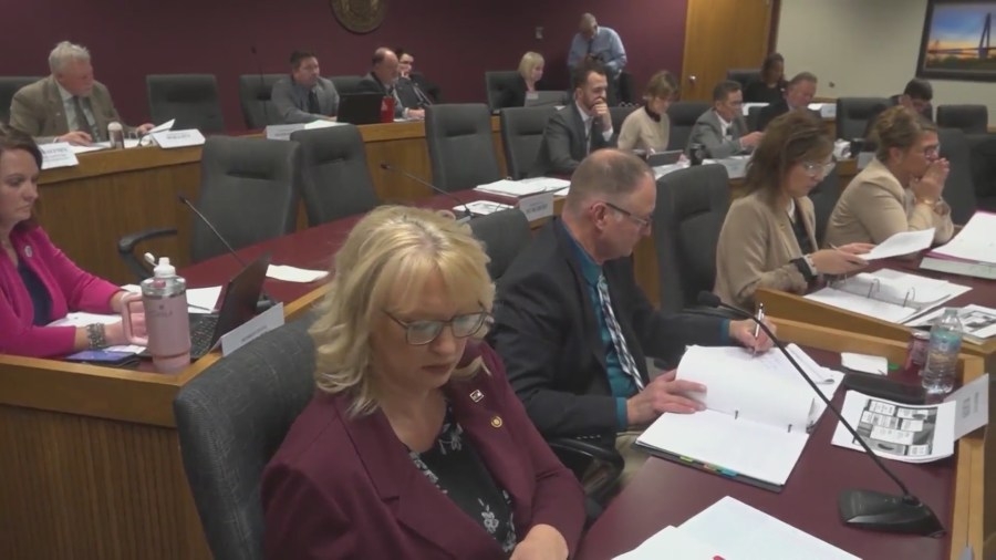 Representatives discuss restricting cell phones in Missouri schools