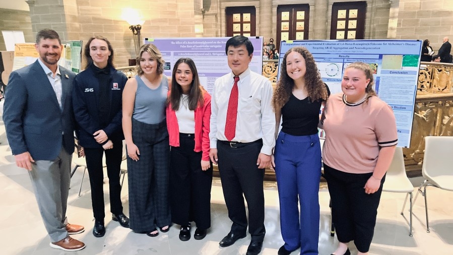 Missouri students advocate for statewide science fair