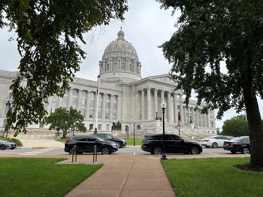 Botched spending measure misses budget deadline