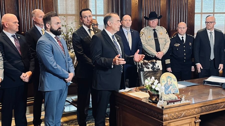 Gov. Kehoe signs SLMPD state takeover bill
