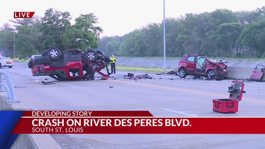 Three injured after head-on crash in south St. Louis