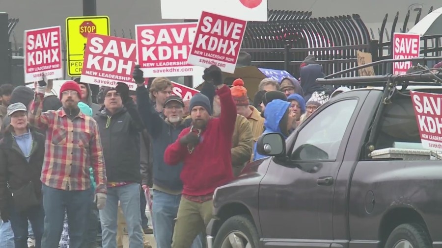 Community rallies to ‘Save KDHX' as battle over station's future heats up