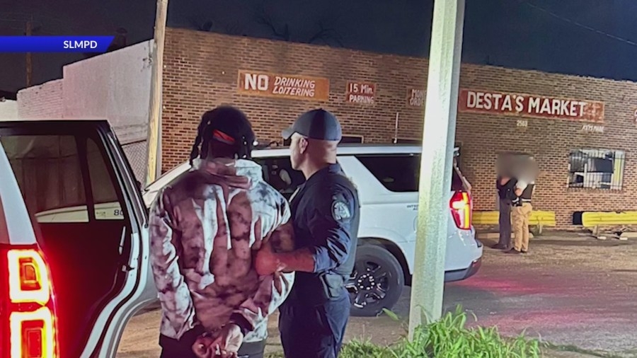 Market looted in storm-damaged STL neighborhood