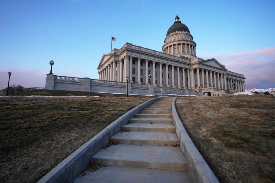 Utah GOP delegates to vote on stripping party membership for candidates who gather signatures