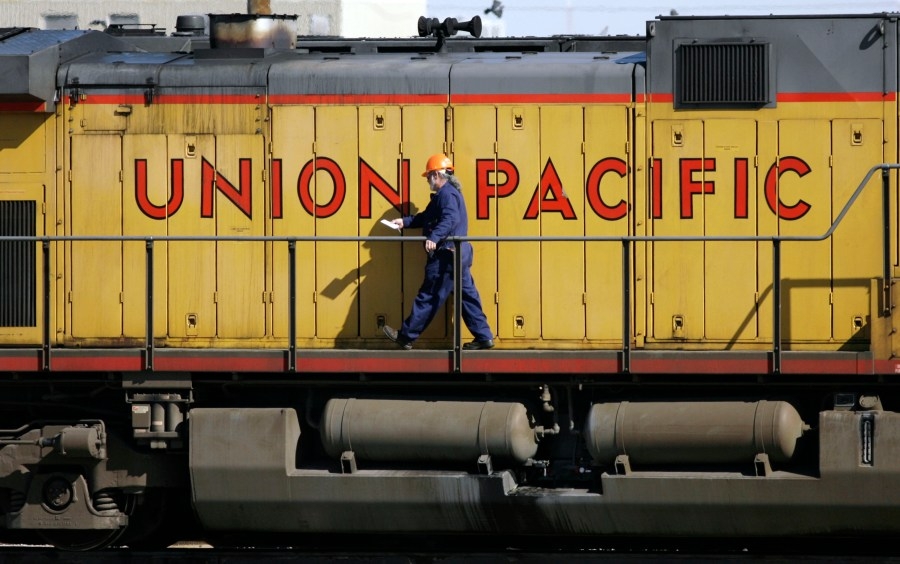 Man killed after falling off train traveling through Nevada to Utah