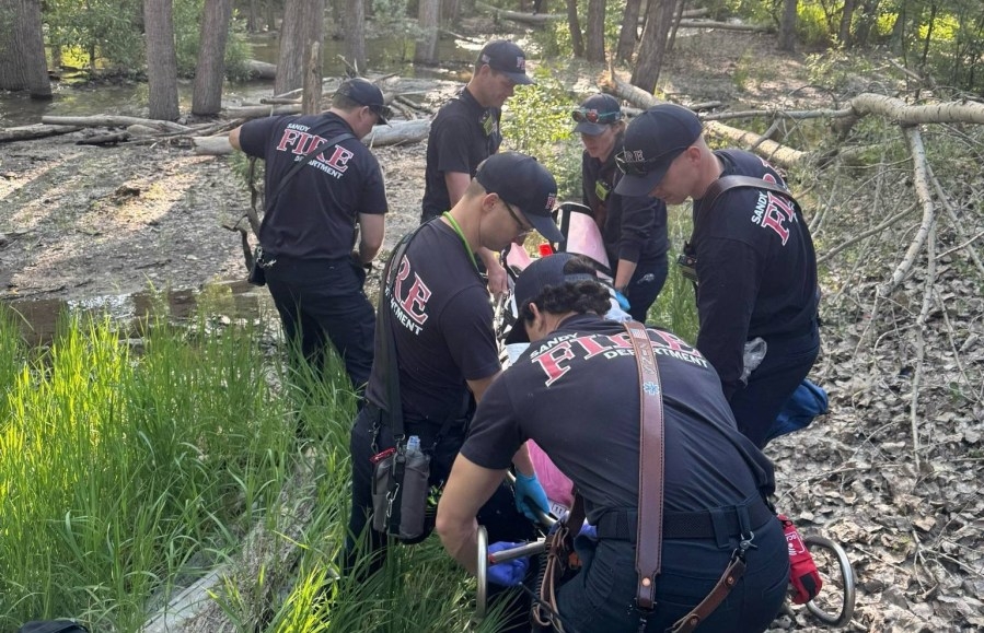 Sandy Fire Department rescues hiker with broken ankle from Dimple Dell Park, location found using app