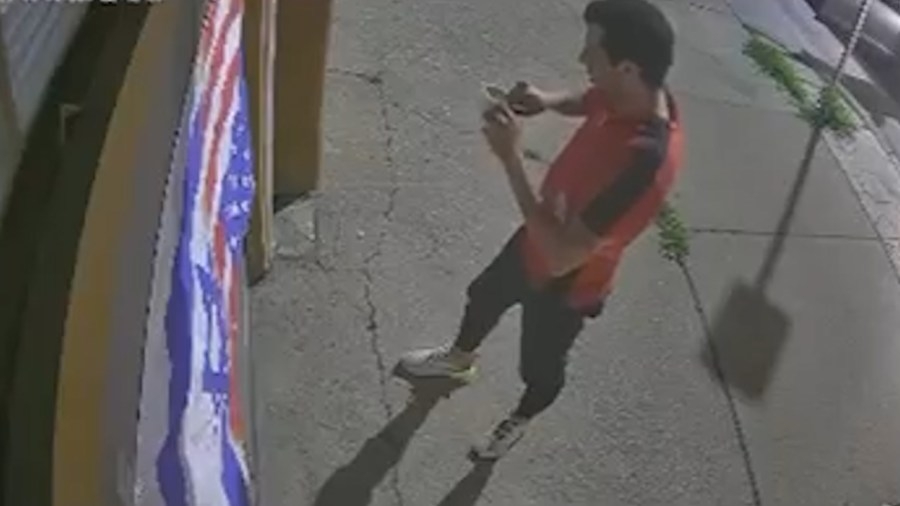 VIDEO: Man hangs Israeli and American flag on mosque in Salt Lake City