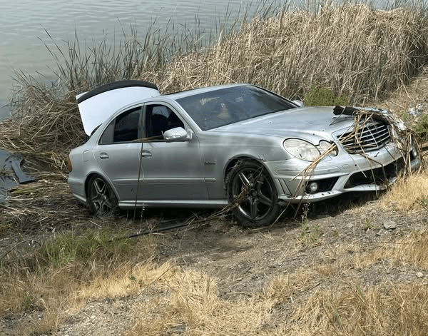 Sheriff's office recovers vehicle from water after crash